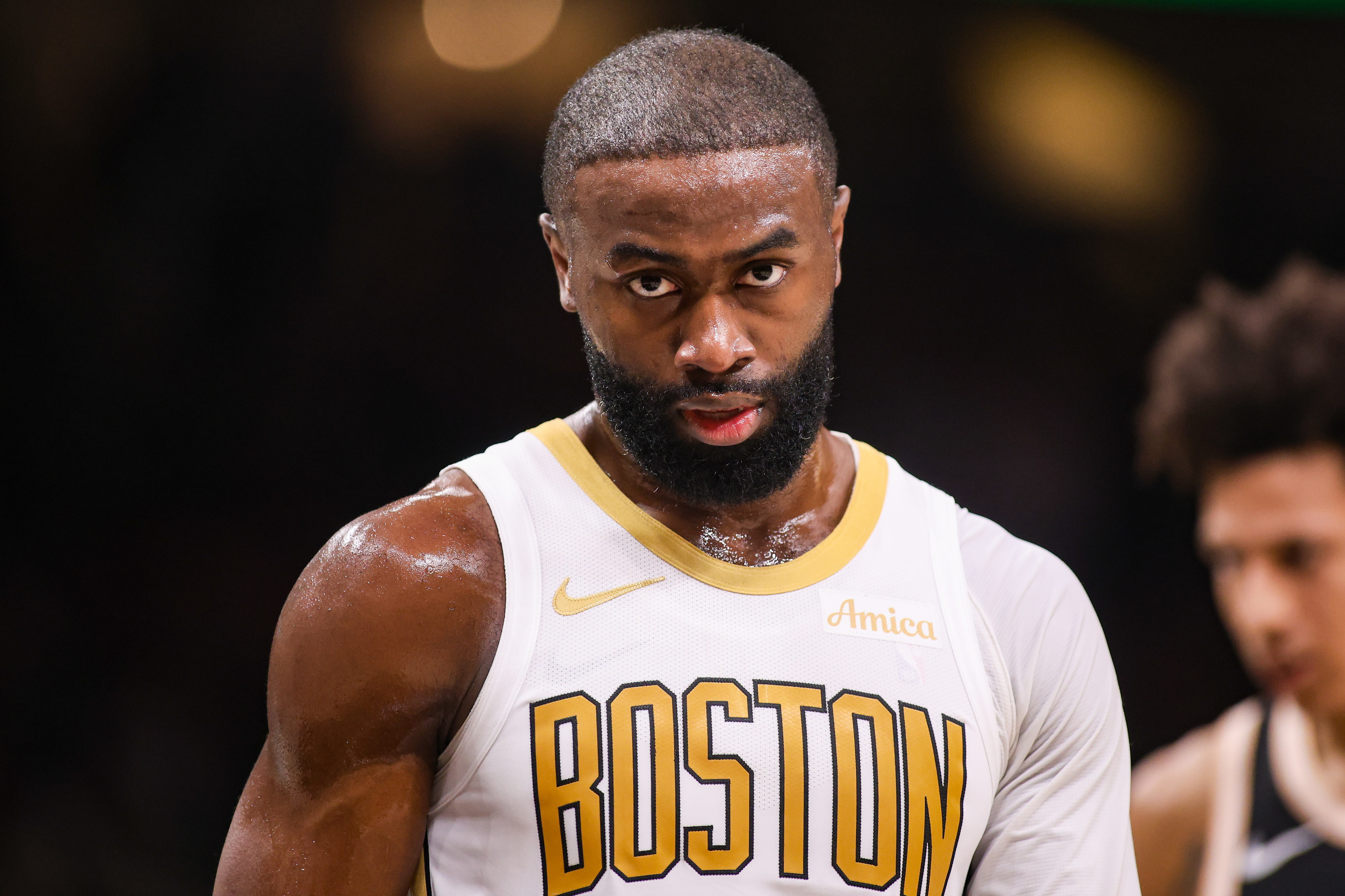 世界杯高清观看-杰伦·布朗：会和教练组进行沟通 力争明天的背靠背也能出战