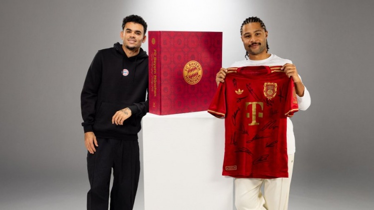 世界杯app下载-拜仁推出125周年豪华纪念书附送签名球衣，售价12500欧