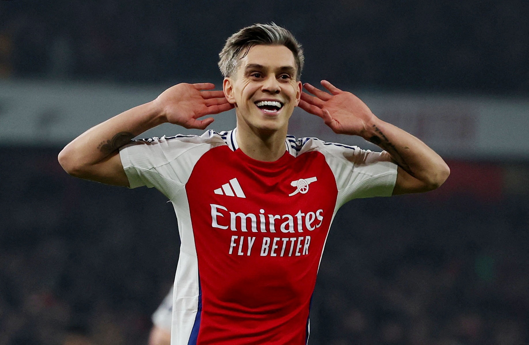 世界杯app下载-记者：特罗萨德参加今日训练，廷伯和厄德高缺席